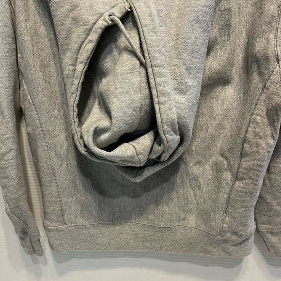 Vintage Champion Reverse Weave Sweatshirt size Medium distressed hoodie - Picture 6 of 10